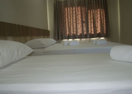 Quarto Casal e Solteiro - Master Hotel